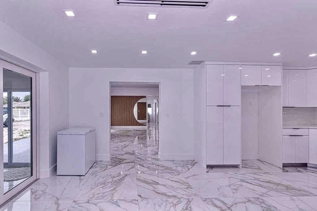 696 Arlington Drive, West Palm Beach, FL 33415 Photo
