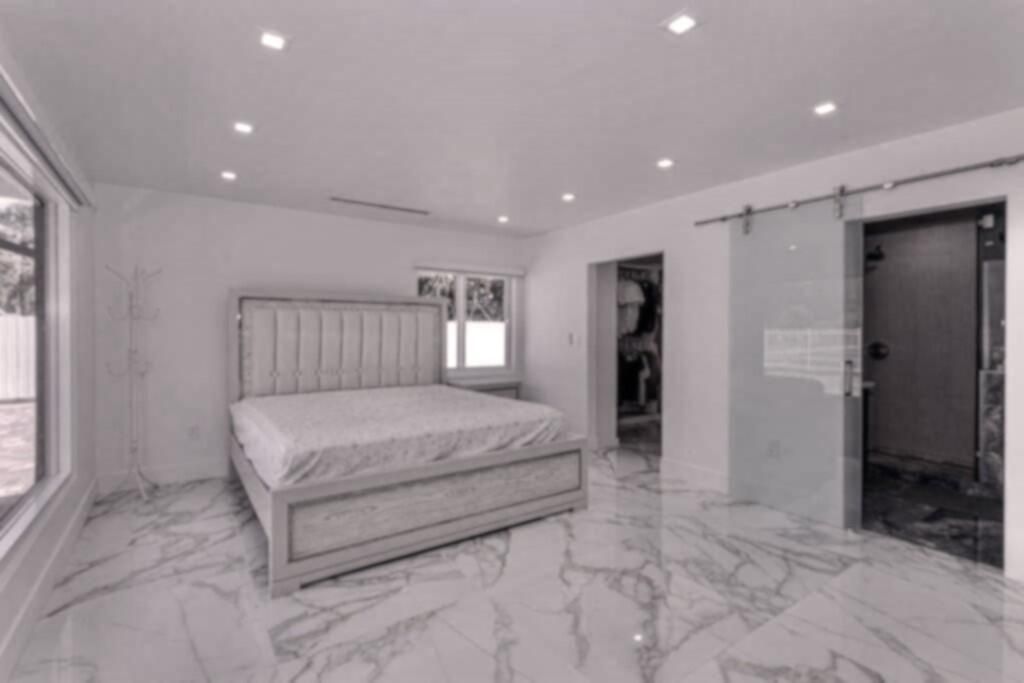 696 Arlington Drive, West Palm Beach, FL 33415 Photo