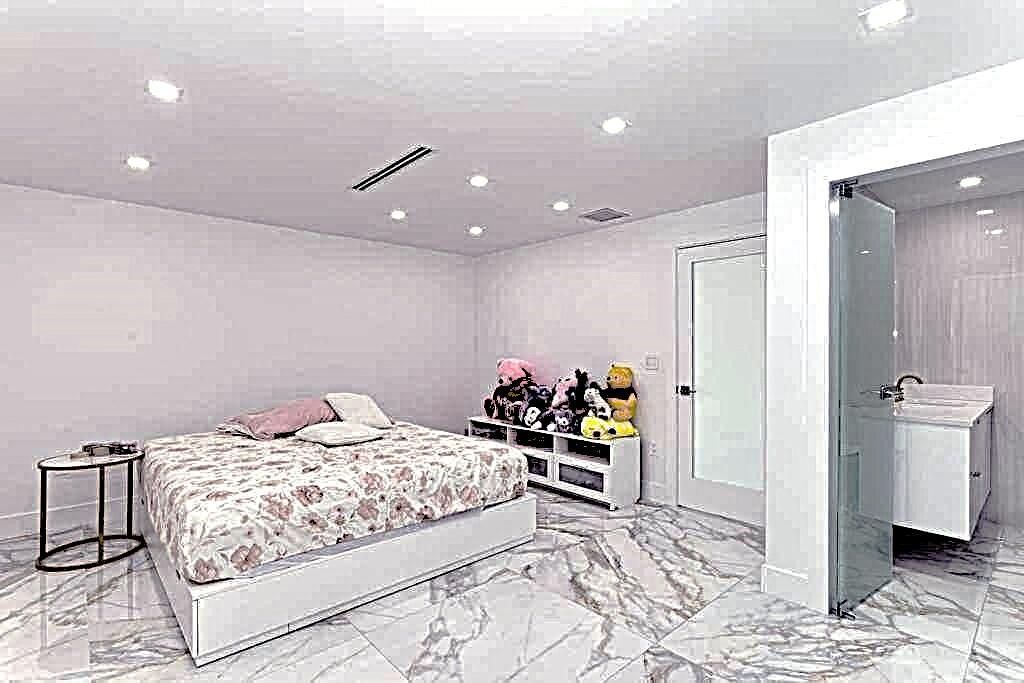 696 Arlington Drive, West Palm Beach, FL 33415 Photo