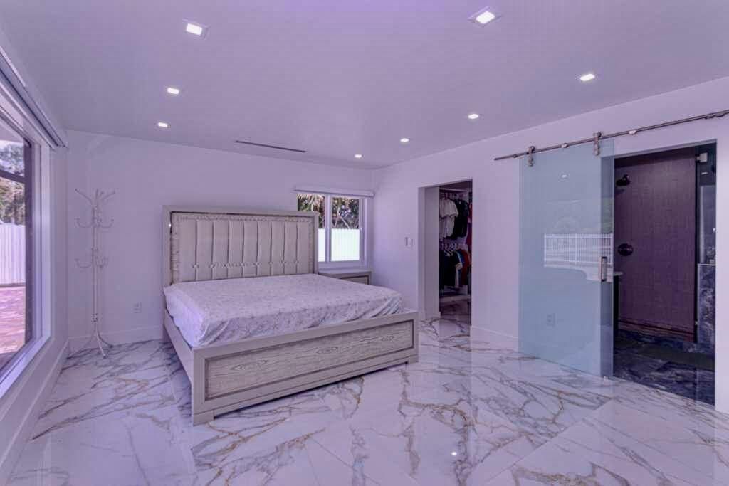 696 Arlington Drive, West Palm Beach, FL 33415 Photo