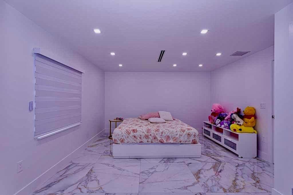 696 Arlington Drive, West Palm Beach, FL 33415 Photo