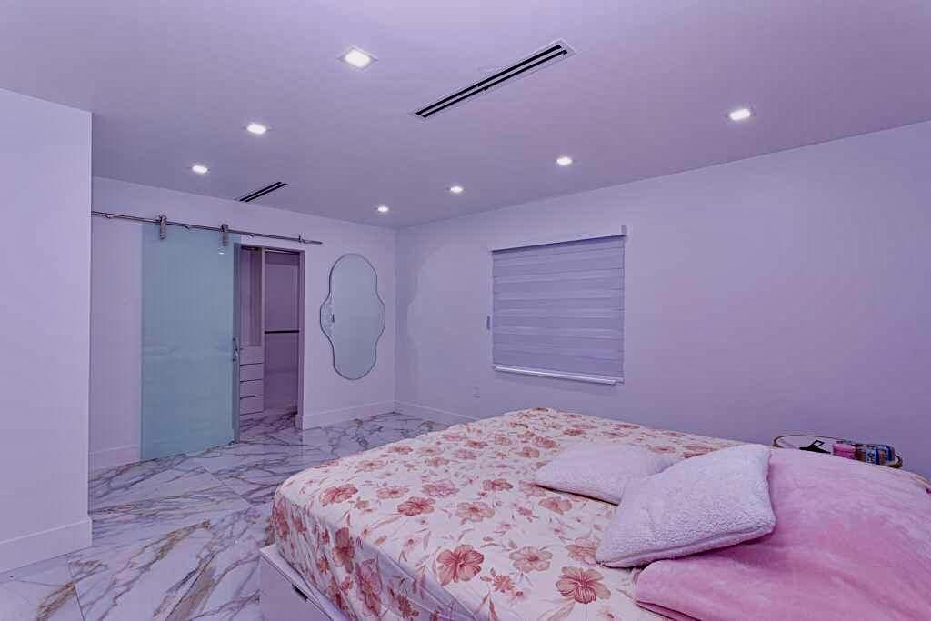 696 Arlington Drive, West Palm Beach, FL 33415 Photo