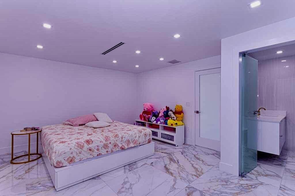 696 Arlington Drive, West Palm Beach, FL 33415 Photo