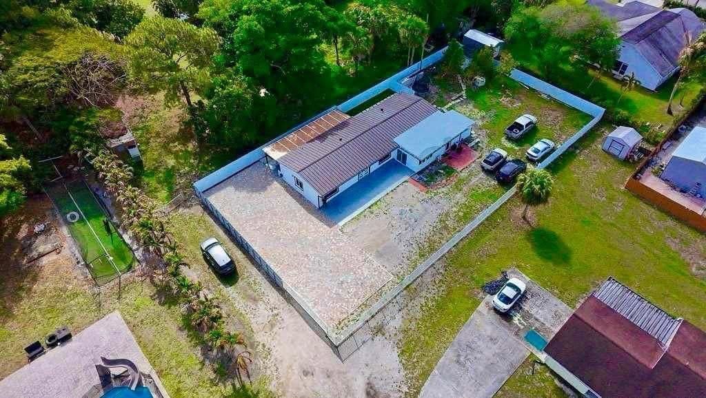 696 Arlington Drive, West Palm Beach, FL 33415 Photo