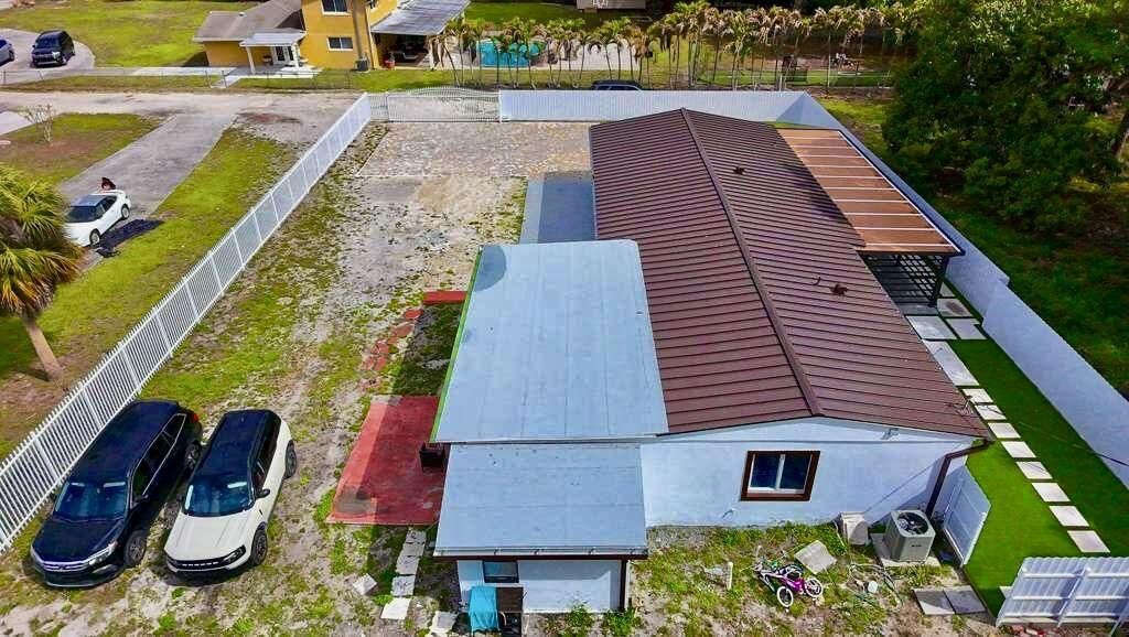696 Arlington Drive, West Palm Beach, FL 33415 Photo