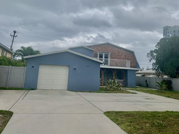 2212 SE 4th Avenue, Fort Lauderdale, FL 33316