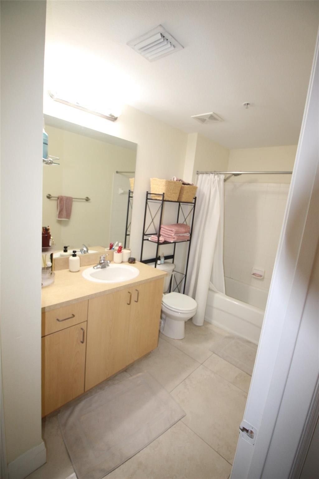 533 NE 3rd Avenue, Unit 227, Fort Lauderdale, FL 33301 Photo