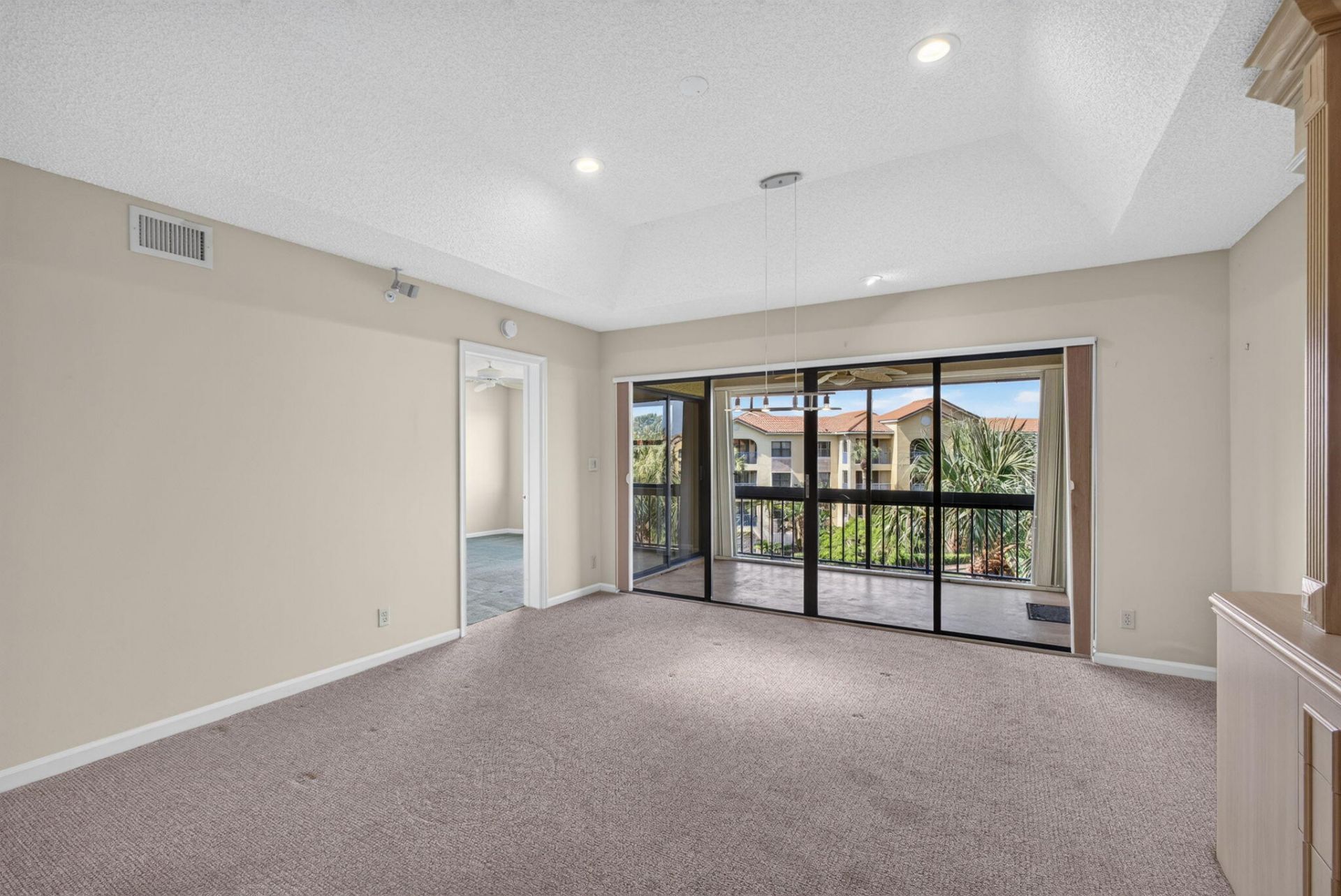 700 Uno Lago Drive, Unit 403, Juno Beach, FL 33408 Photo