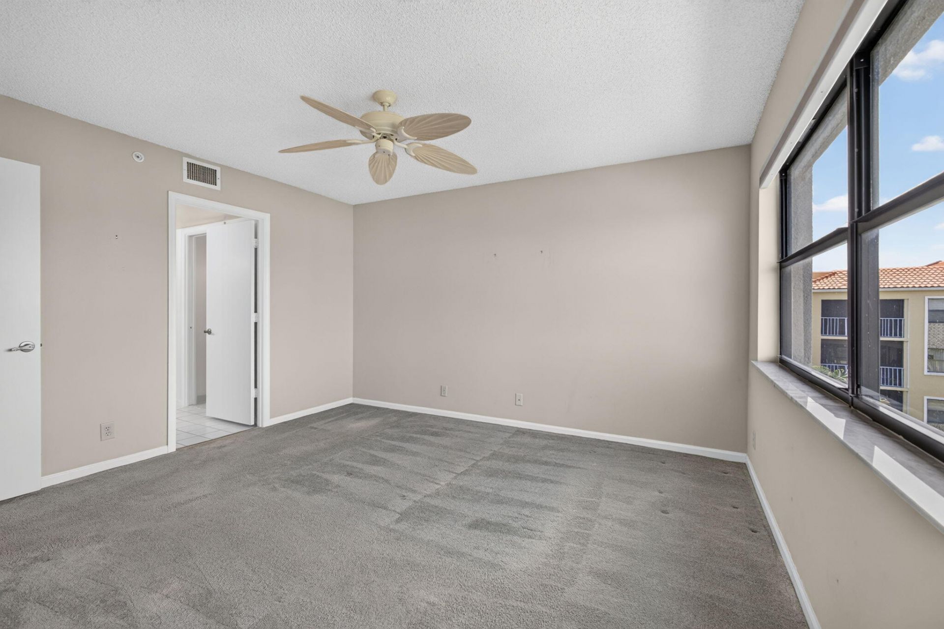 700 Uno Lago Drive, Unit 403, Juno Beach, FL 33408 Photo