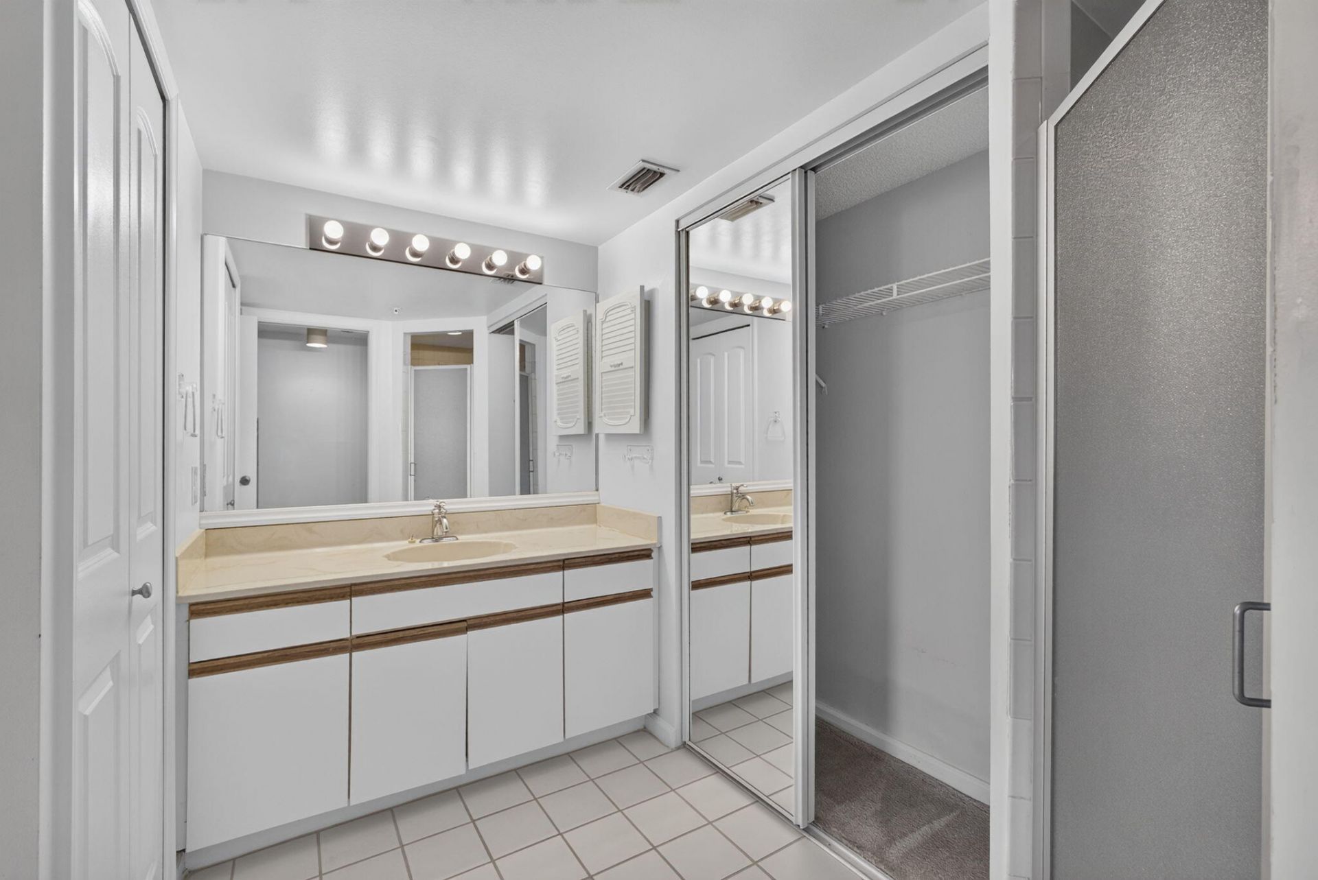 700 Uno Lago Drive, Unit 403, Juno Beach, FL 33408 Photo