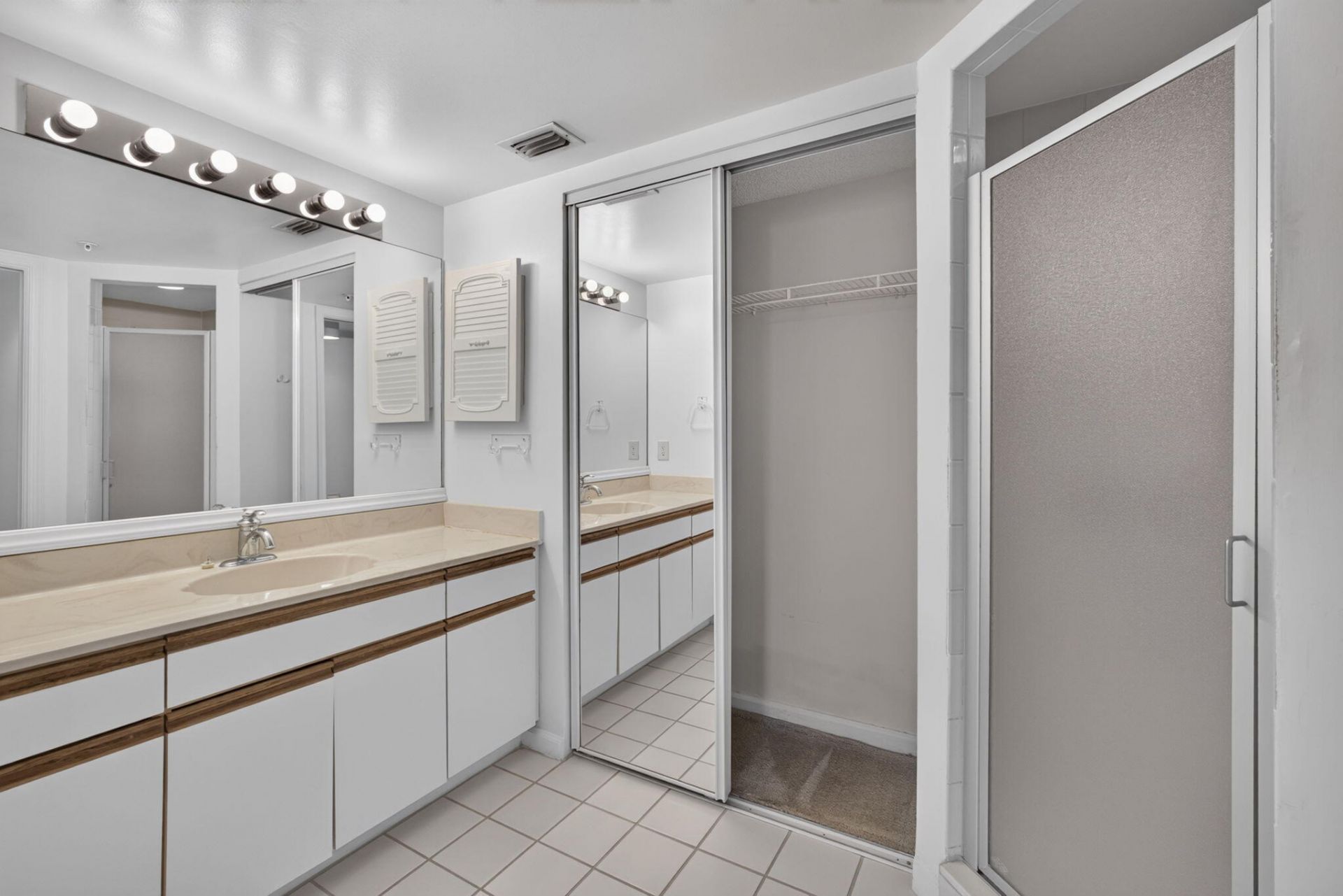 700 Uno Lago Drive, Unit 403, Juno Beach, FL 33408 Photo