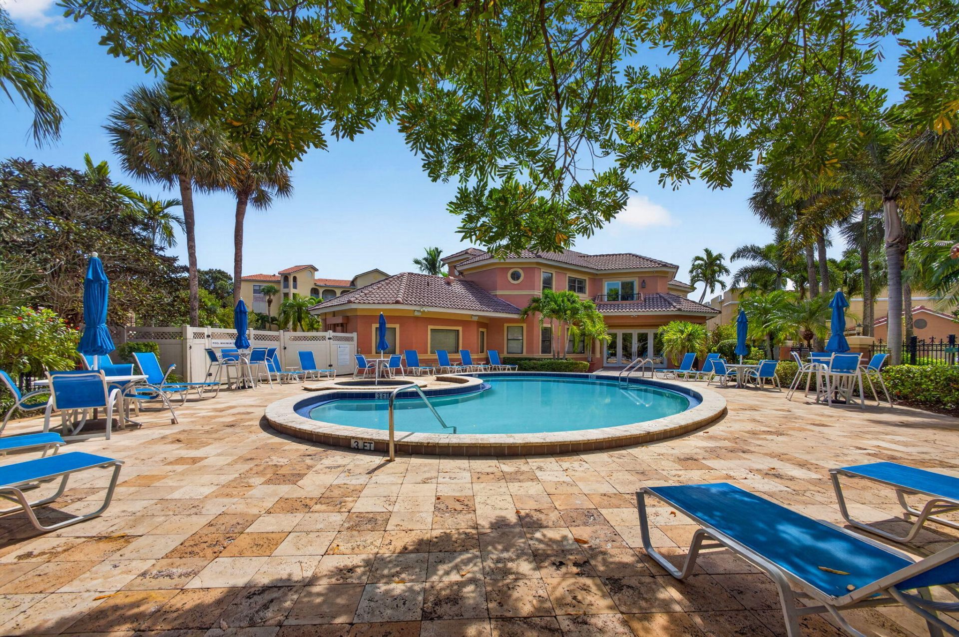 700 Uno Lago Drive, Unit 403, Juno Beach, FL 33408 Photo