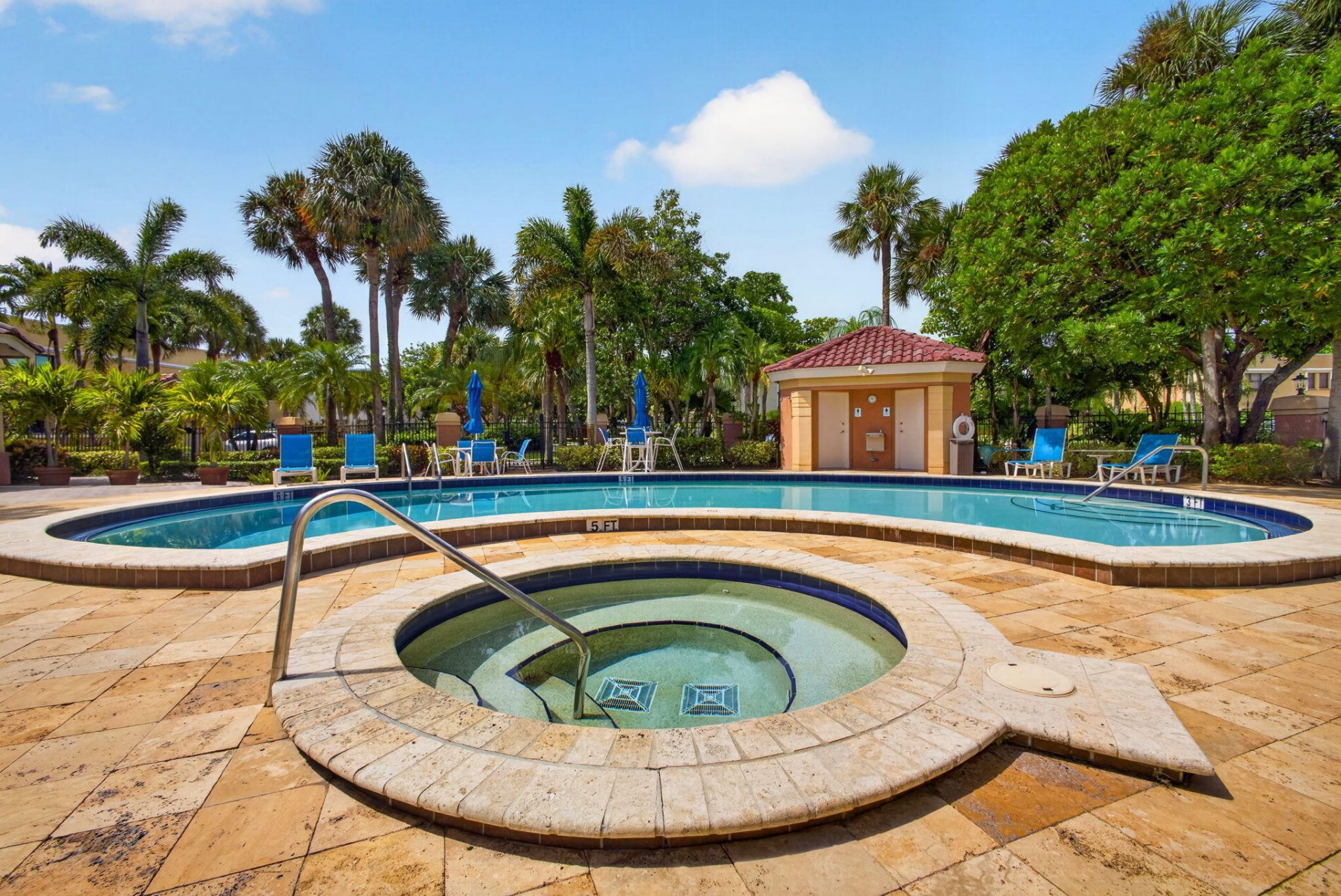 700 Uno Lago Drive, Unit 403, Juno Beach, FL 33408 Photo