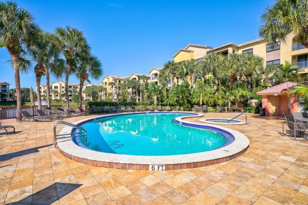 700 Uno Lago Drive, Unit 403, Juno Beach, FL 33408 Photo