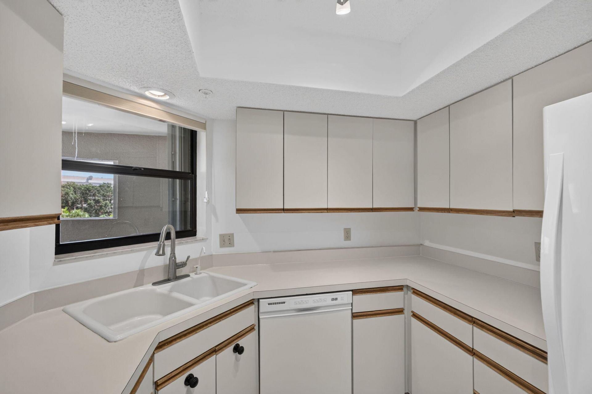 700 Uno Lago Drive, Unit 403, Juno Beach, FL 33408 Photo