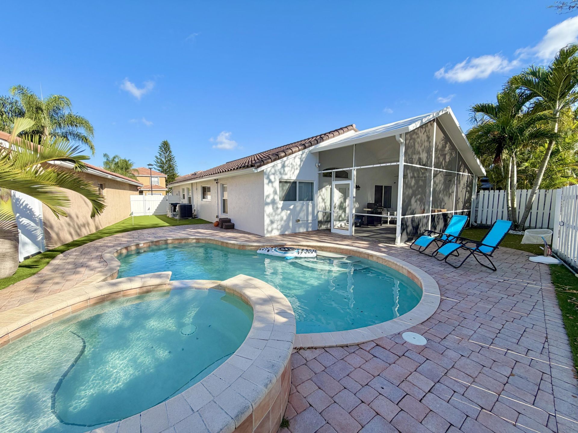 6883 Desert Inn Terrace, Lake Worth, FL 33463 Photo