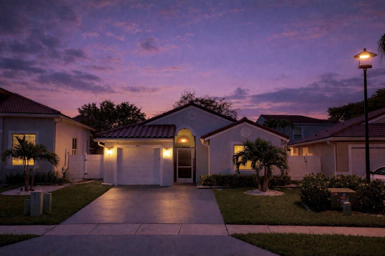 6883 Desert Inn Terrace, Lake Worth, FL 33463 Photo