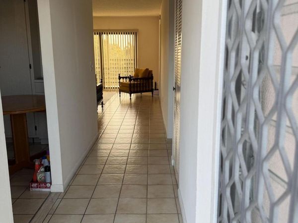 10442 Sunrise Lakes Boulevard, Unit 210, Sunrise, FL 33322