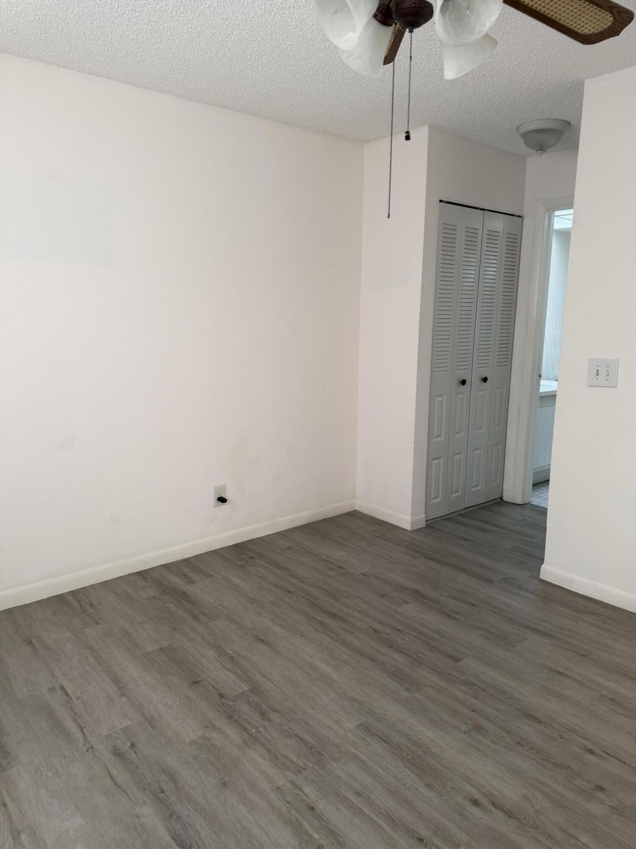 10442 Sunrise Lakes Boulevard, Unit 210, Sunrise, FL 33322 Photo
