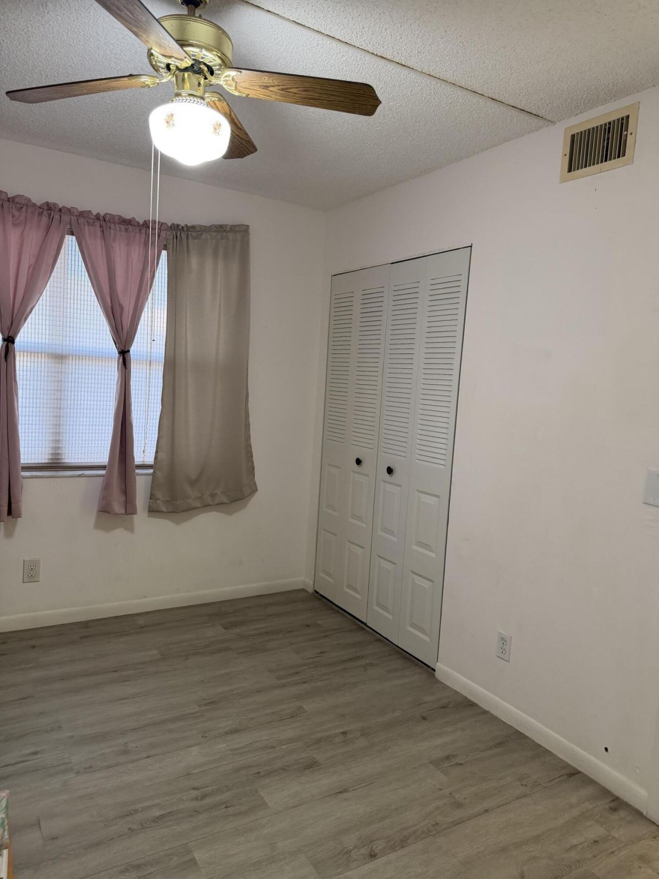 10442 Sunrise Lakes Boulevard, Unit 210, Sunrise, FL 33322 Photo