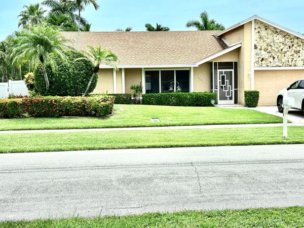 1076 SW 26th Terrace, Deerfield Beach, FL 33442