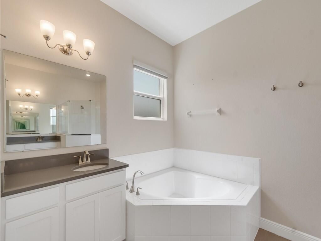 2545 Saint Lucia Circle, Vero Beach, FL 32967 Photo
