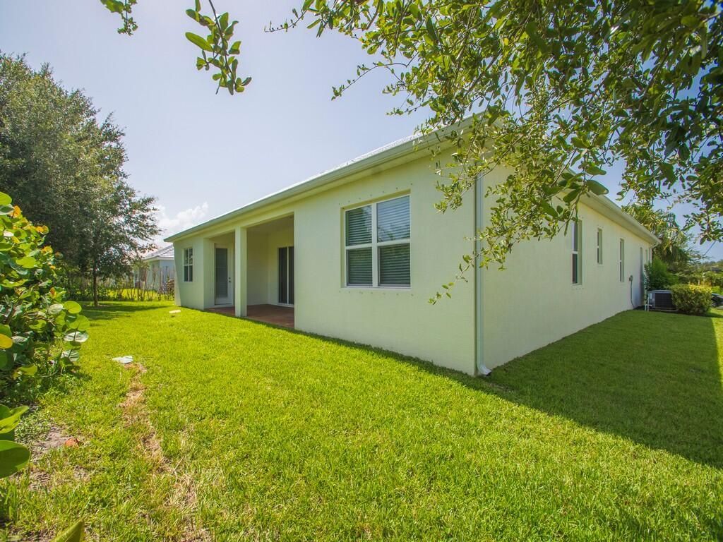 2545 Saint Lucia Circle, Vero Beach, FL 32967 Photo
