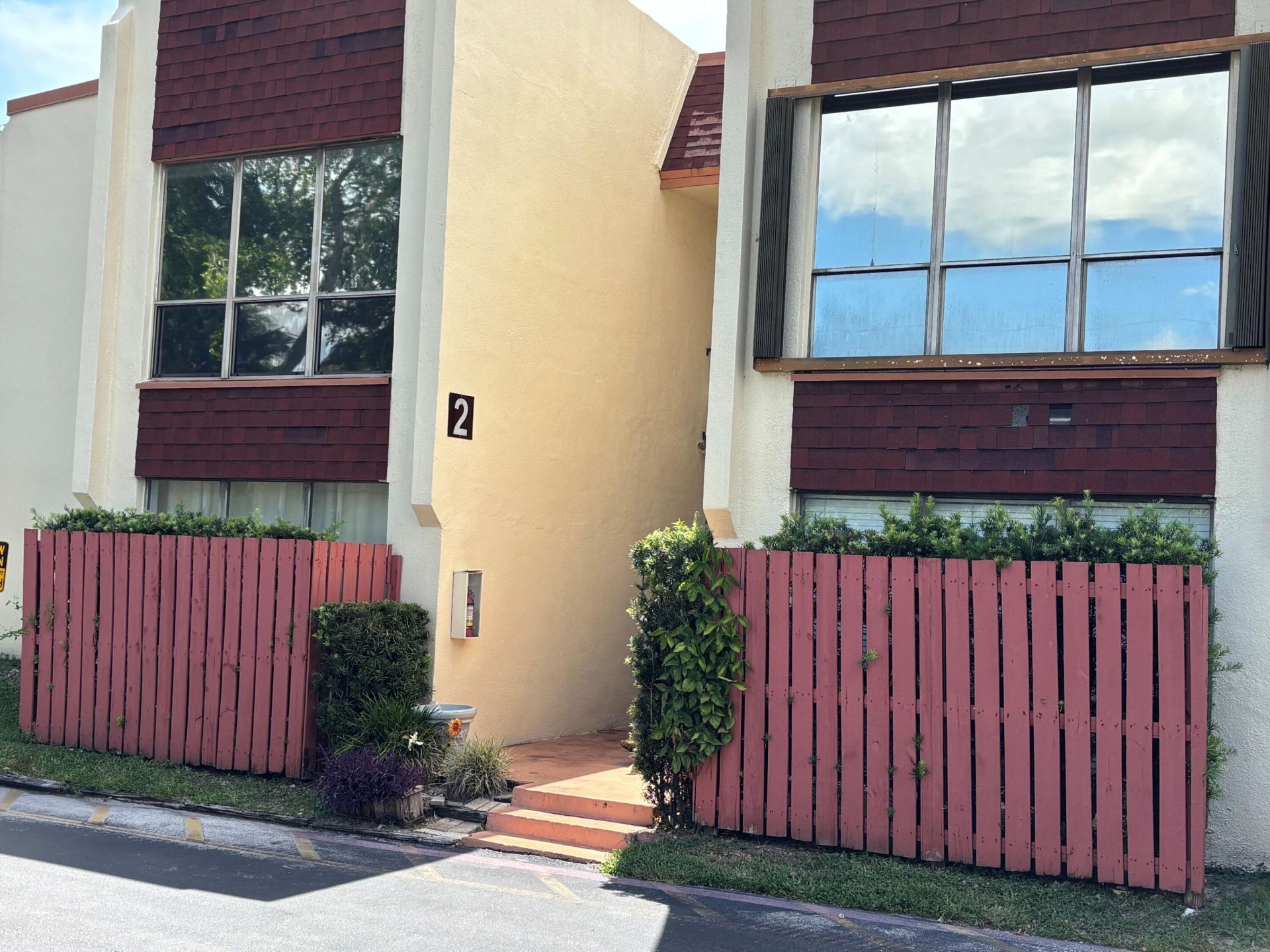 301 N Pine Island Road, Unit 105, Plantation, FL 33324 Photo