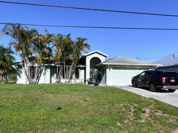 3071 SE Galt Circle, Port St. Lucie, FL 34984