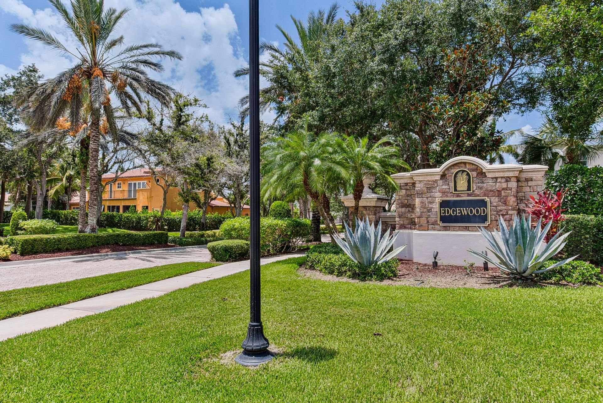 7233 NW 123rd Avenue, Parkland, FL 33076 Photo