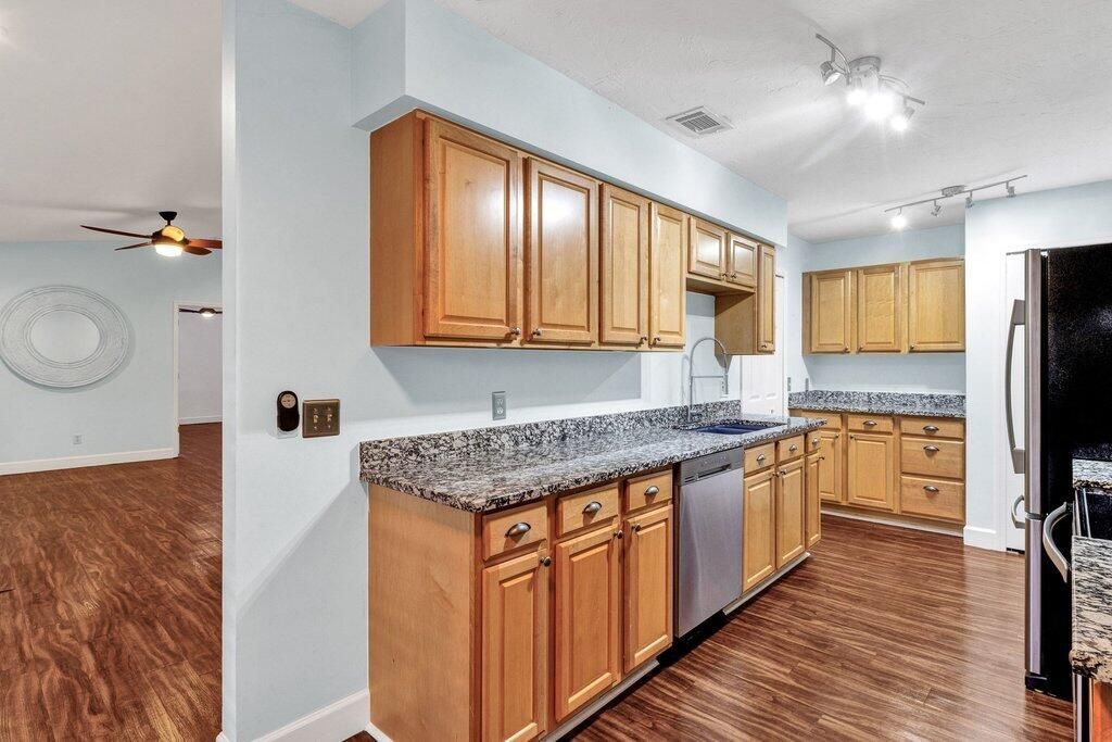 725 Timber Ridge Trail Sw, Unit B, Vero Beach, FL 32962 Photo