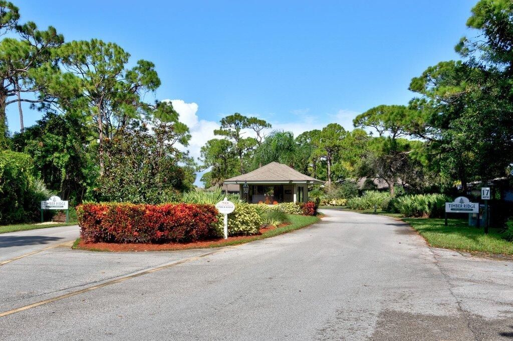 725 Timber Ridge Trail Sw, Unit B, Vero Beach, FL 32962 Photo