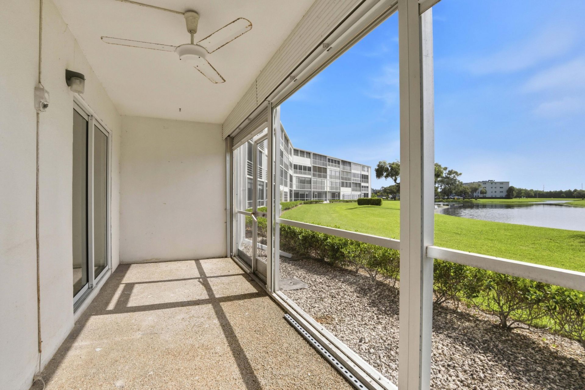 1023 Guildford, Unit B, Boca Raton, FL 33434 Photo