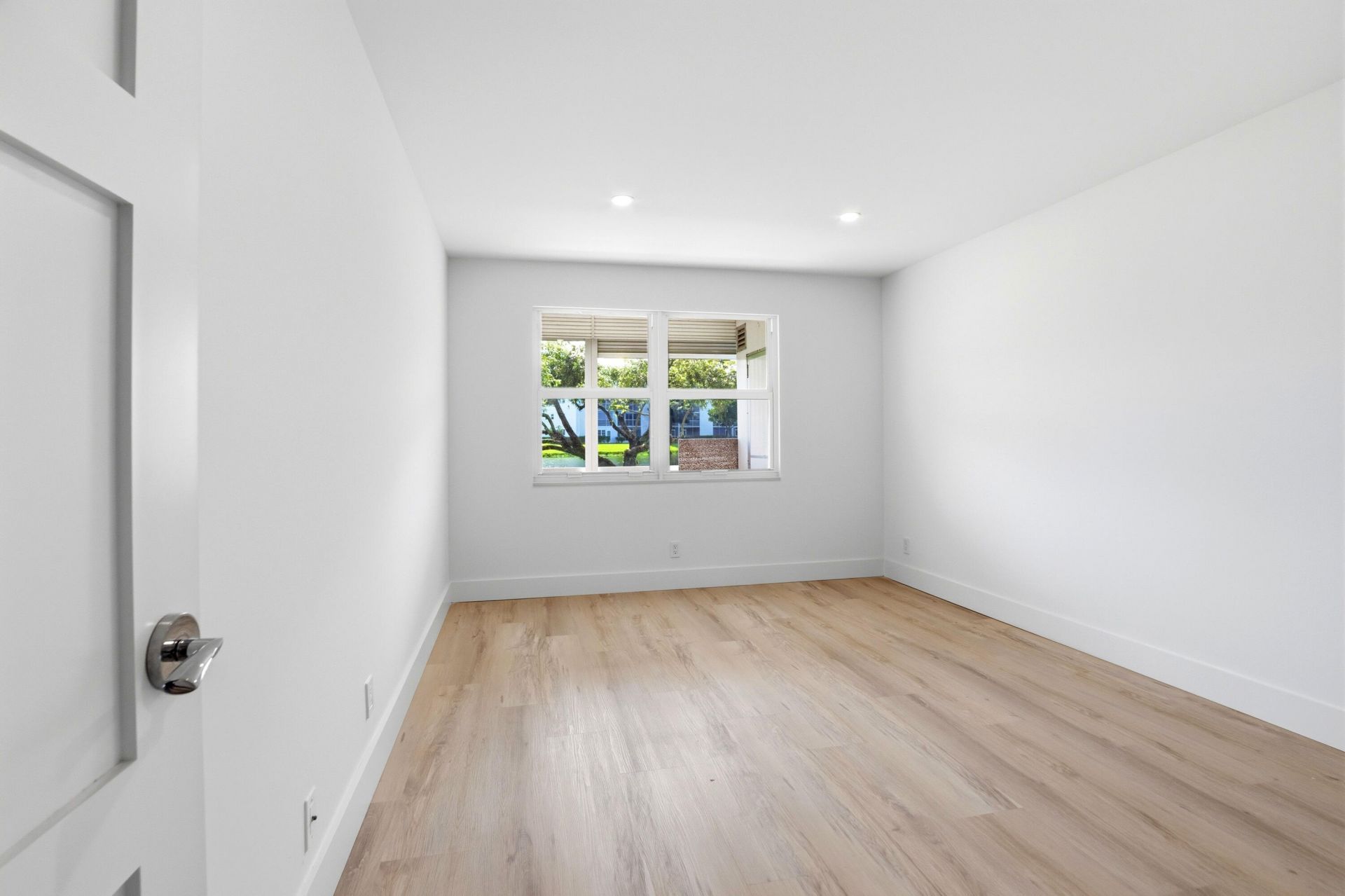 1023 Guildford, Unit B, Boca Raton, FL 33434 Photo
