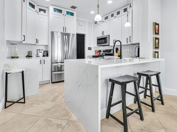 5428 Pointe Villa Drive, Unit E, Lighthouse Point, FL 33064