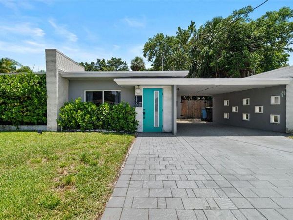 1560 NE 32nd Street, Oakland Park, FL 33334