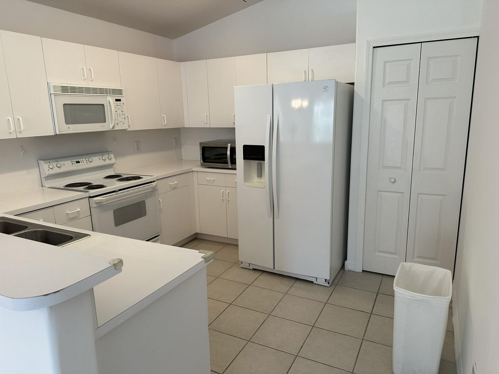 16323 SW 6th Street, Pembroke Pines, FL 33027 Photo