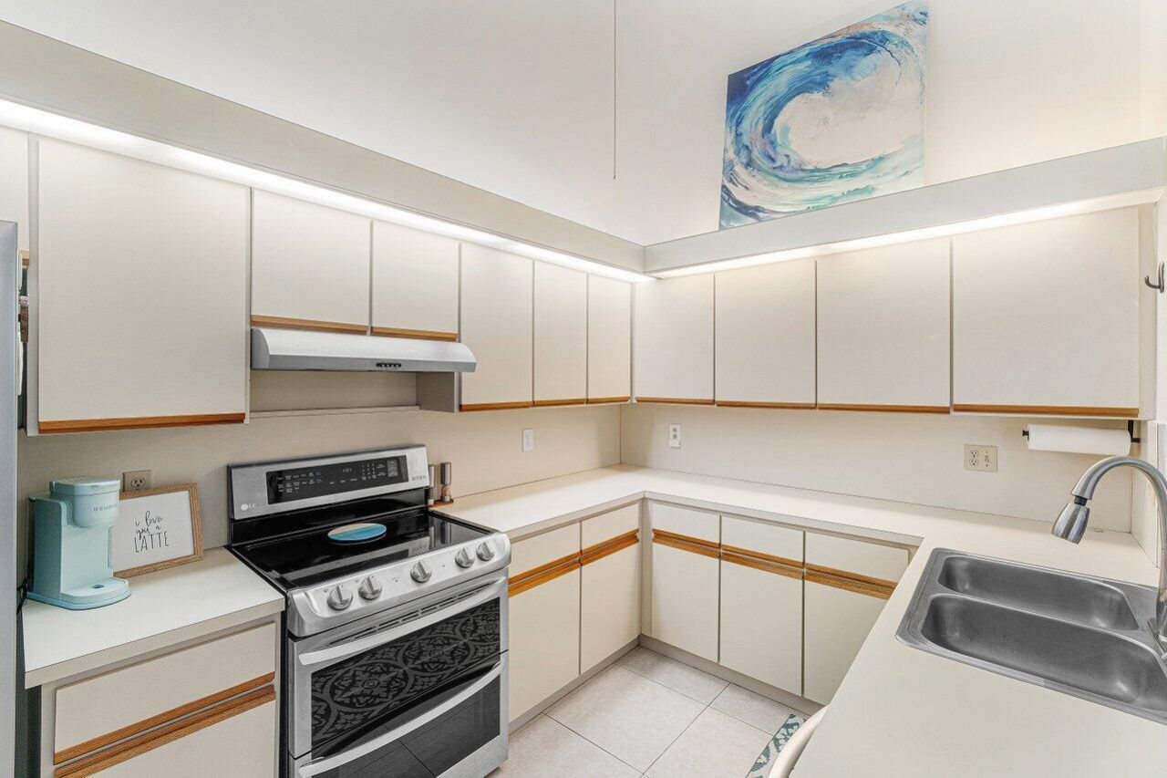 8912 Thumbwood Circle, Unit B, Boynton Beach, FL 33436 Photo