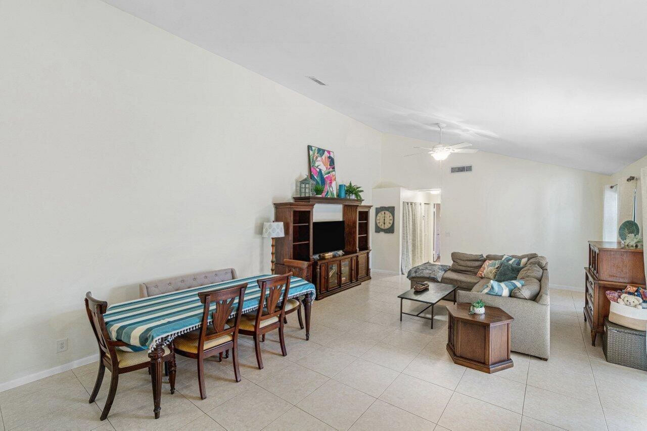 8912 Thumbwood Circle, Unit B, Boynton Beach, FL 33436 Photo