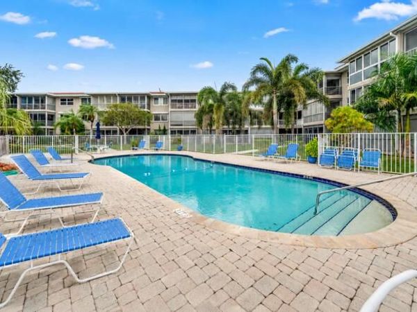 900 SW 12th Street, Unit 206, Fort Lauderdale, FL 33312