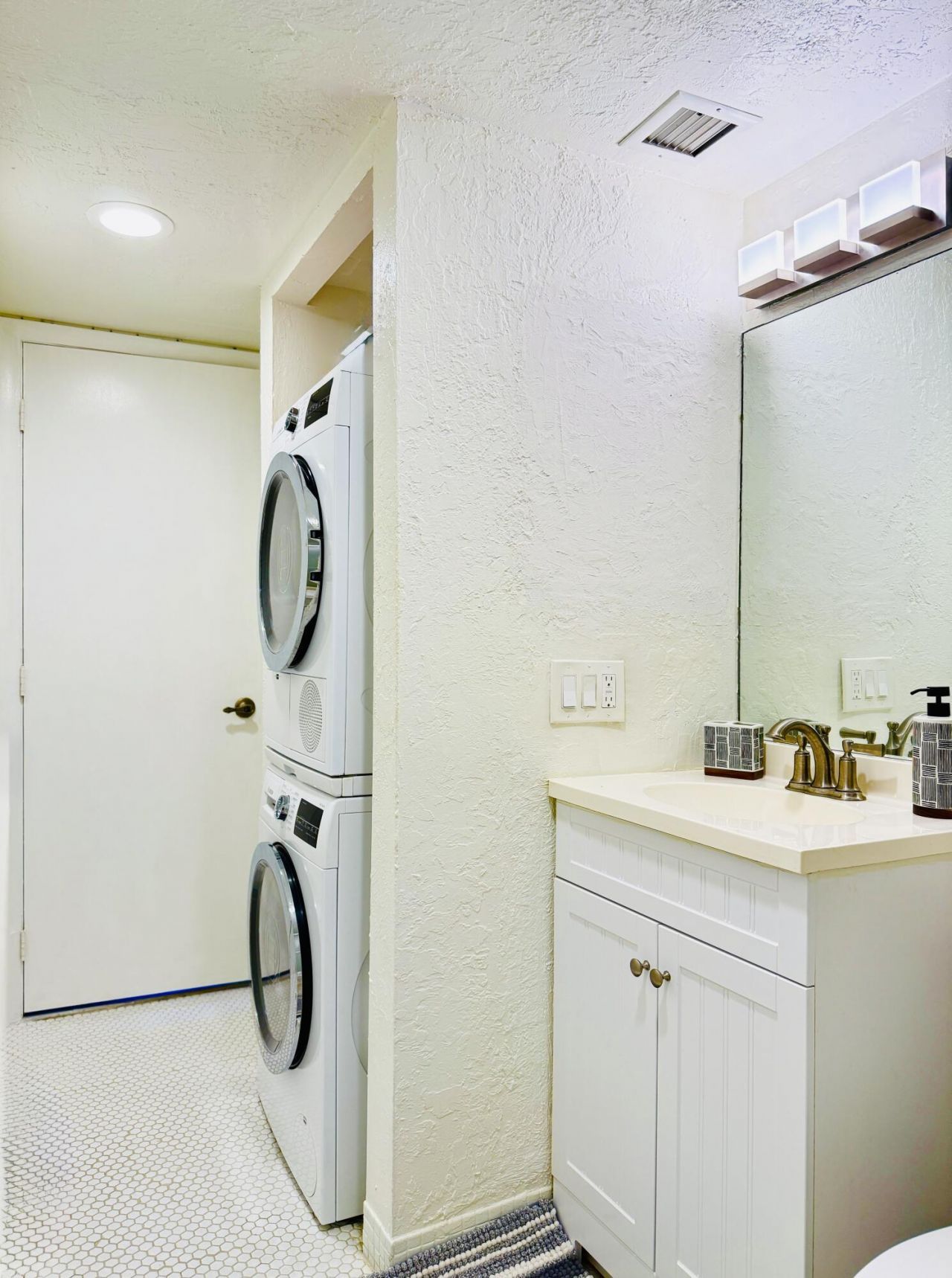 4164 Inverrary Drive, Unit 404, Lauderhill, FL 33319 Photo