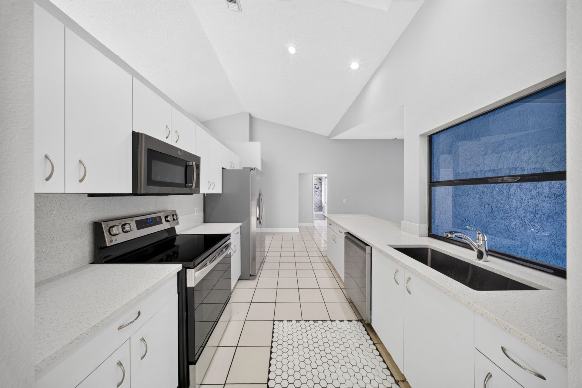 4802 Sunset Boulevard, Fort Pierce, FL 34982 Photo