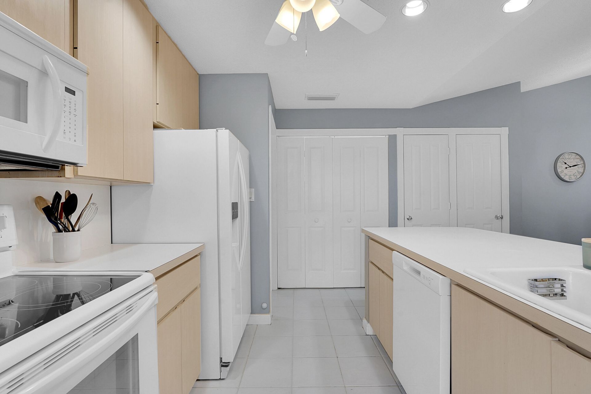 1228 NW Sun Terrace Circle, Unit B, Port Saint Lucie, FL 34986 Photo