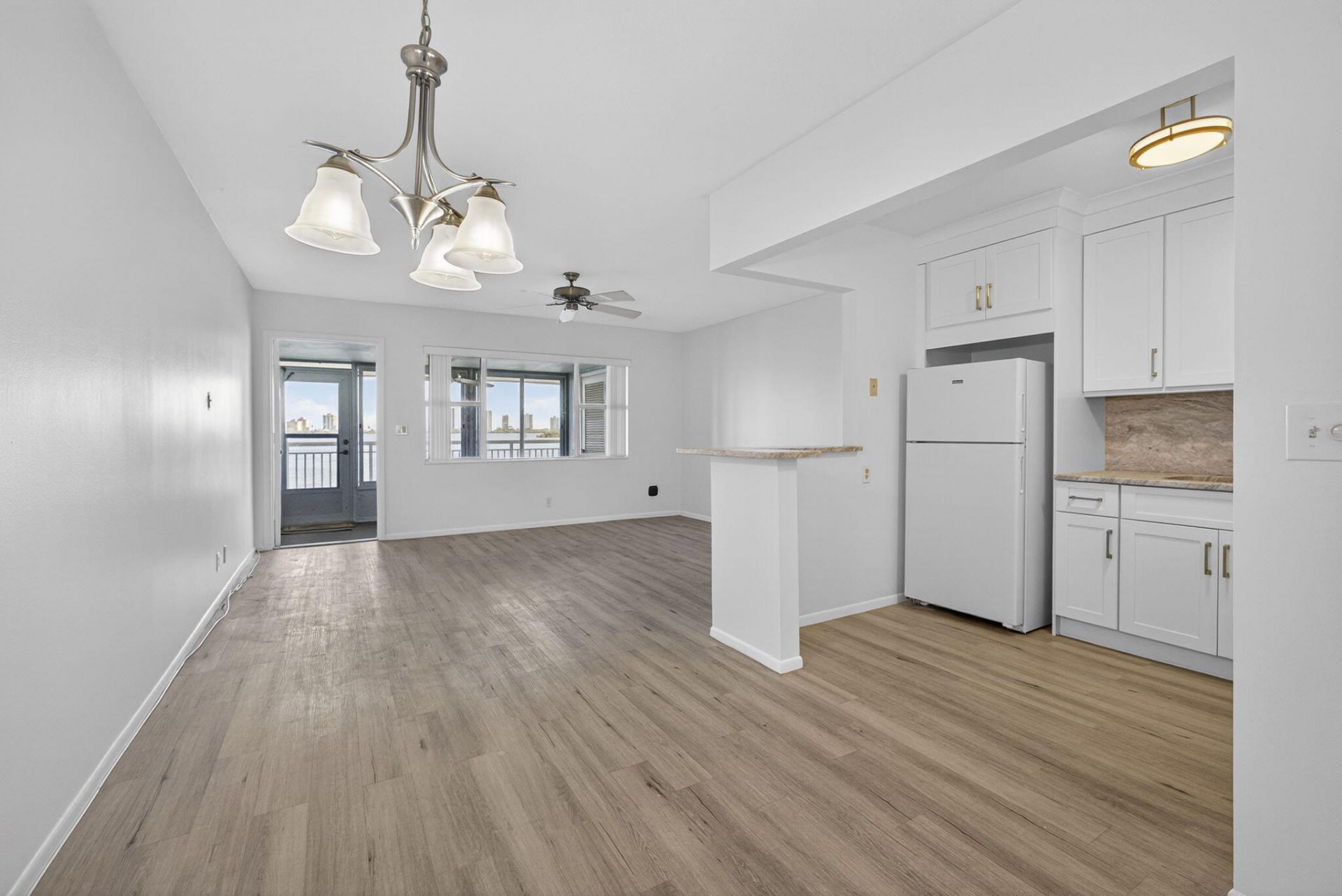 100 Shore Court, Unit 307, North Palm Beach, FL 33408 Photo