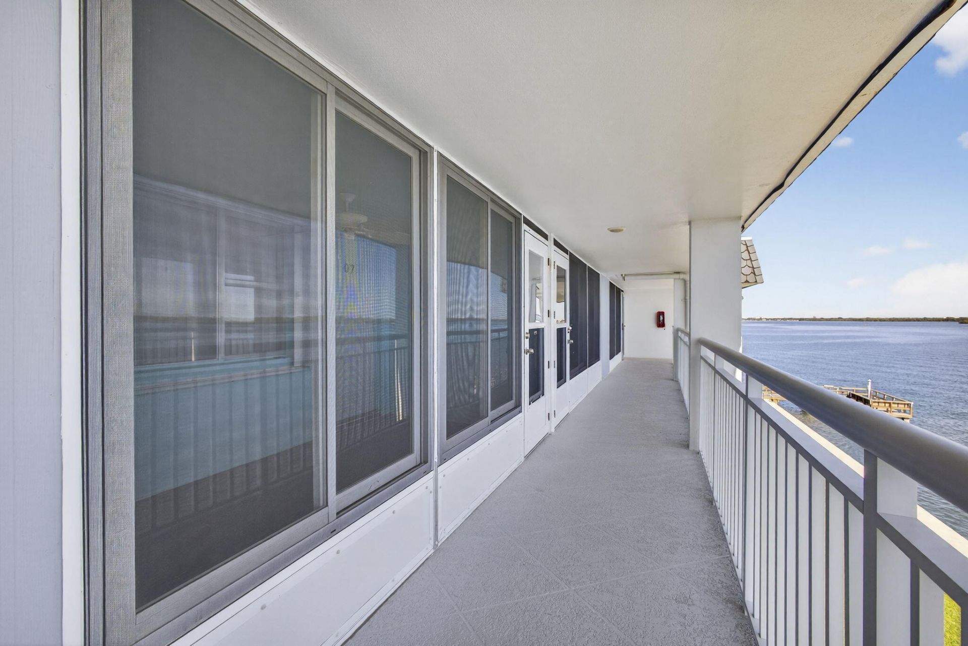 100 Shore Court, Unit 307, North Palm Beach, FL 33408 Photo