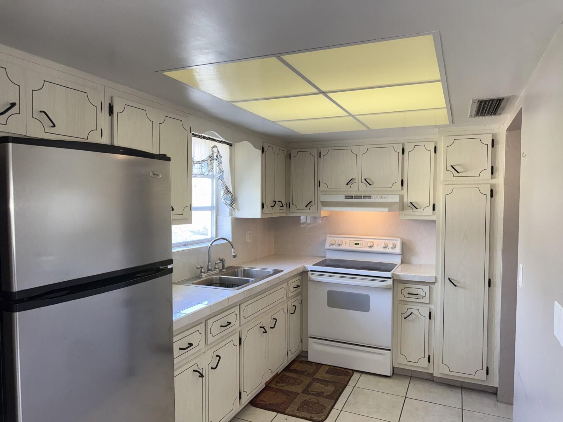 1501 Arthur Street, Unit 9, Hollywood, FL 33020 Photo