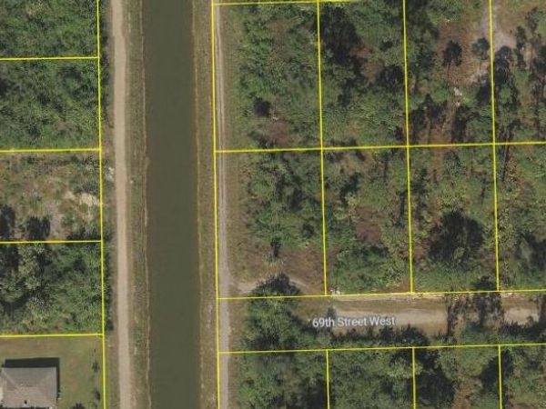3612 69th Street W, Lehigh Acres, FL 33971