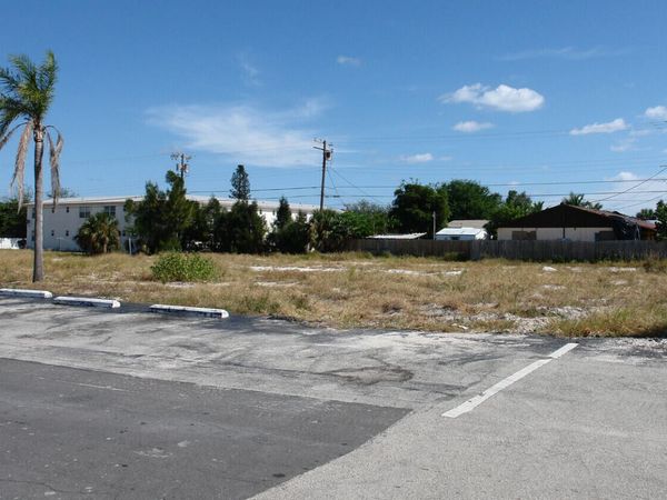 1122 S J Street, Lake Worth Beach, FL 33460