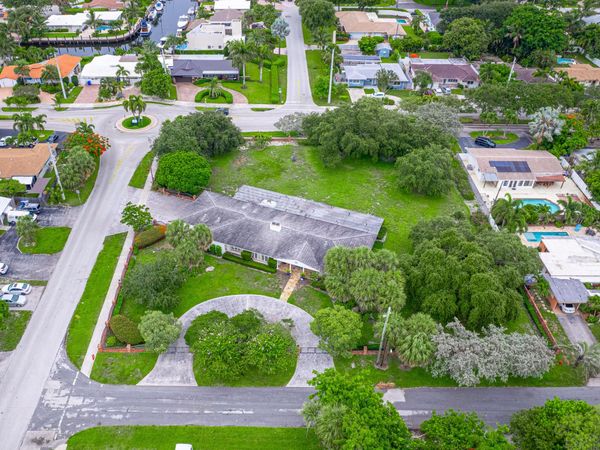 2500 NE 10th Street, Pompano Beach, FL 33062