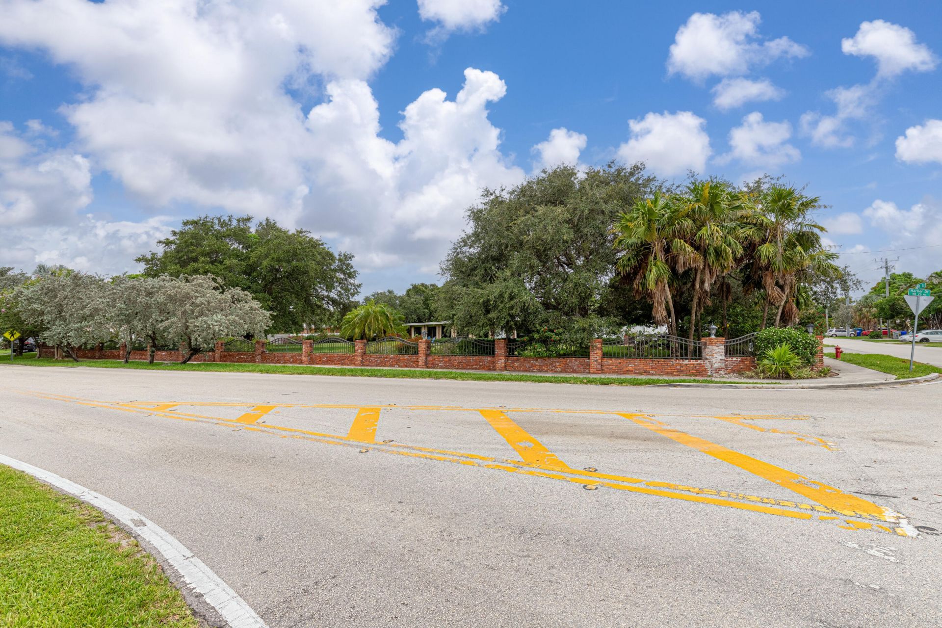 2500 NE 10th Street, Pompano Beach, FL 33062 Photo